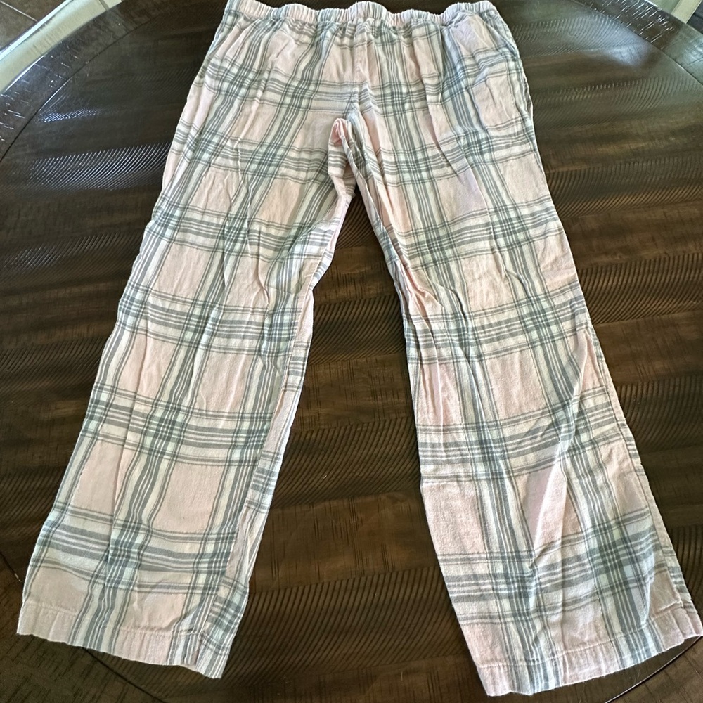 Secret Treasures Pink and Gray Relaxed Pajama Bottoms